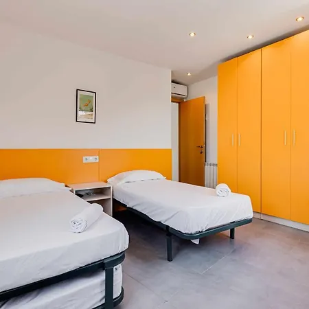 Rentalsbcn - Passeig De La Marina Holiday home *