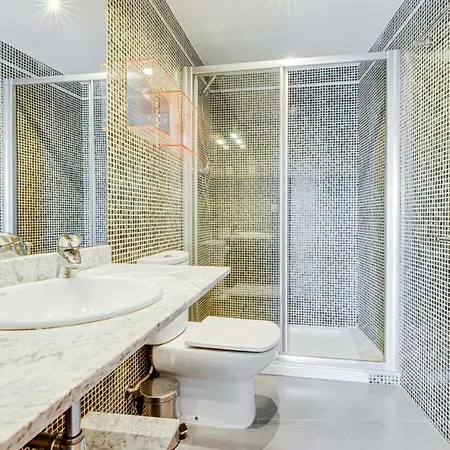 Rentalsbcn Passeig De La Marina Holiday home *