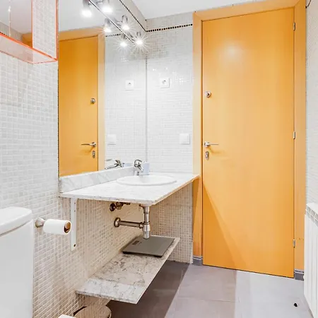 Rentalsbcn - Passeig De La Marina Holiday home