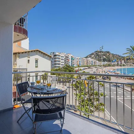 Rentalsbcn - Passeig De La Marina Holiday home *